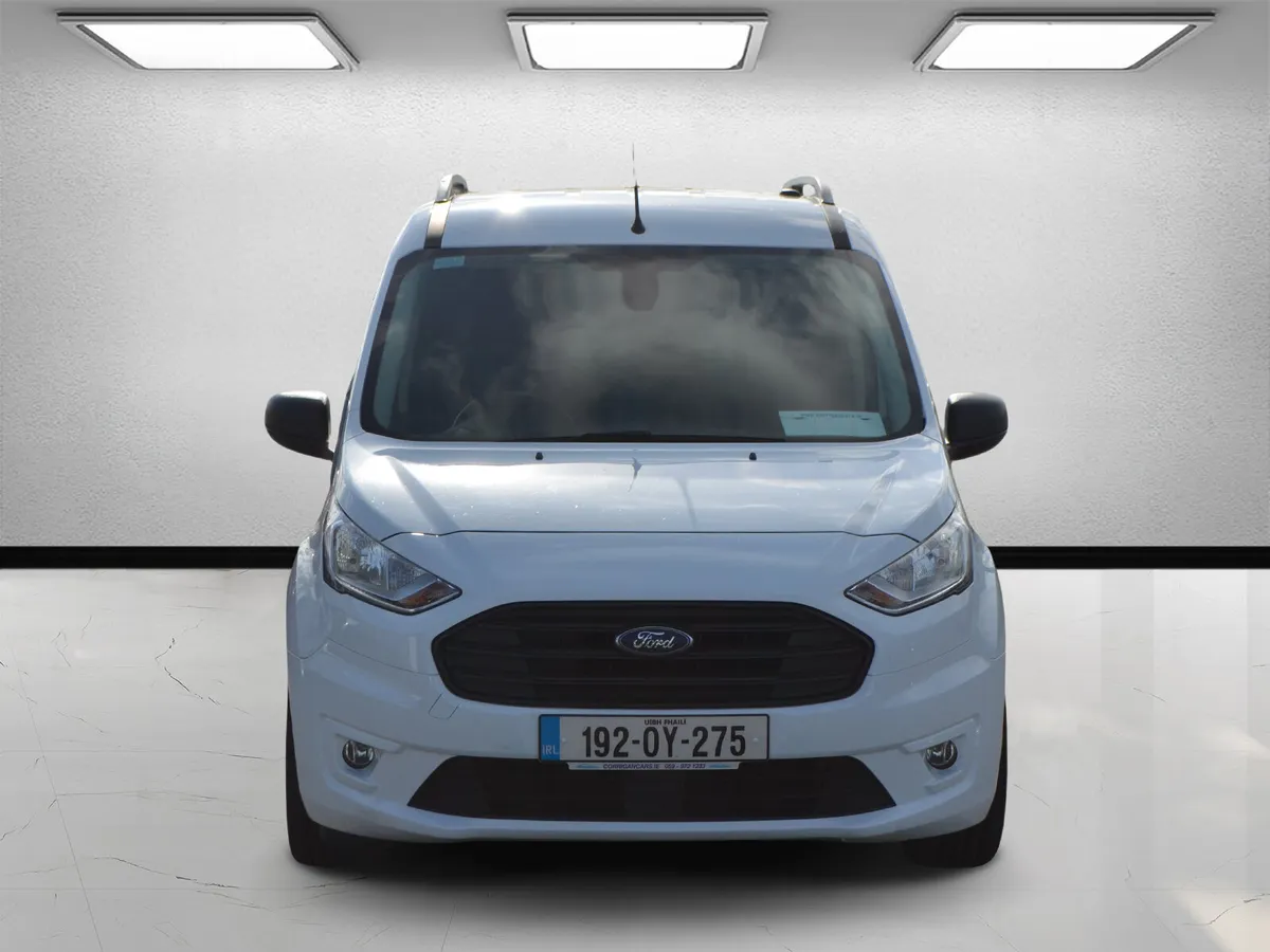 Ford Transit Connect Trend with air con - Image 2