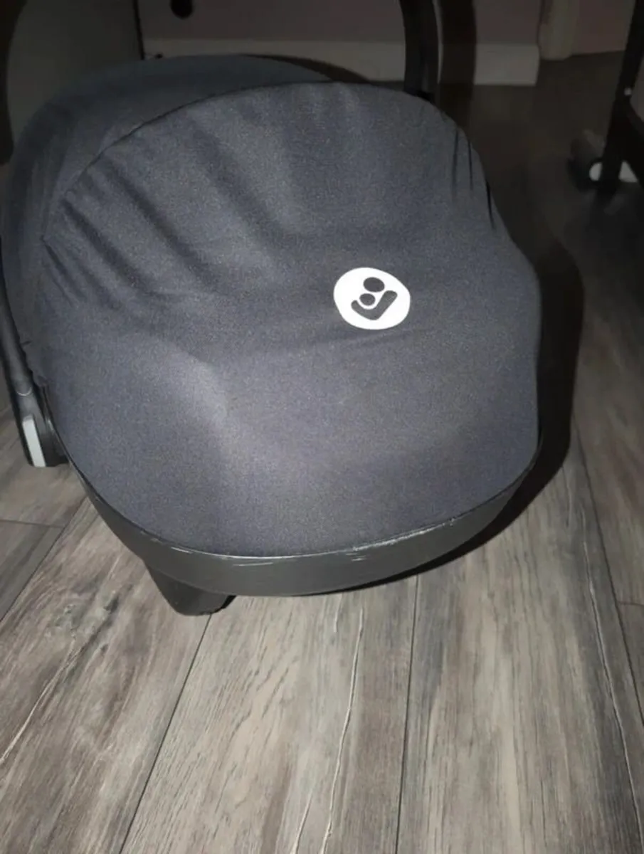 Maxi-Cosi Pebble S Car Seat | Good Condition - Image 3