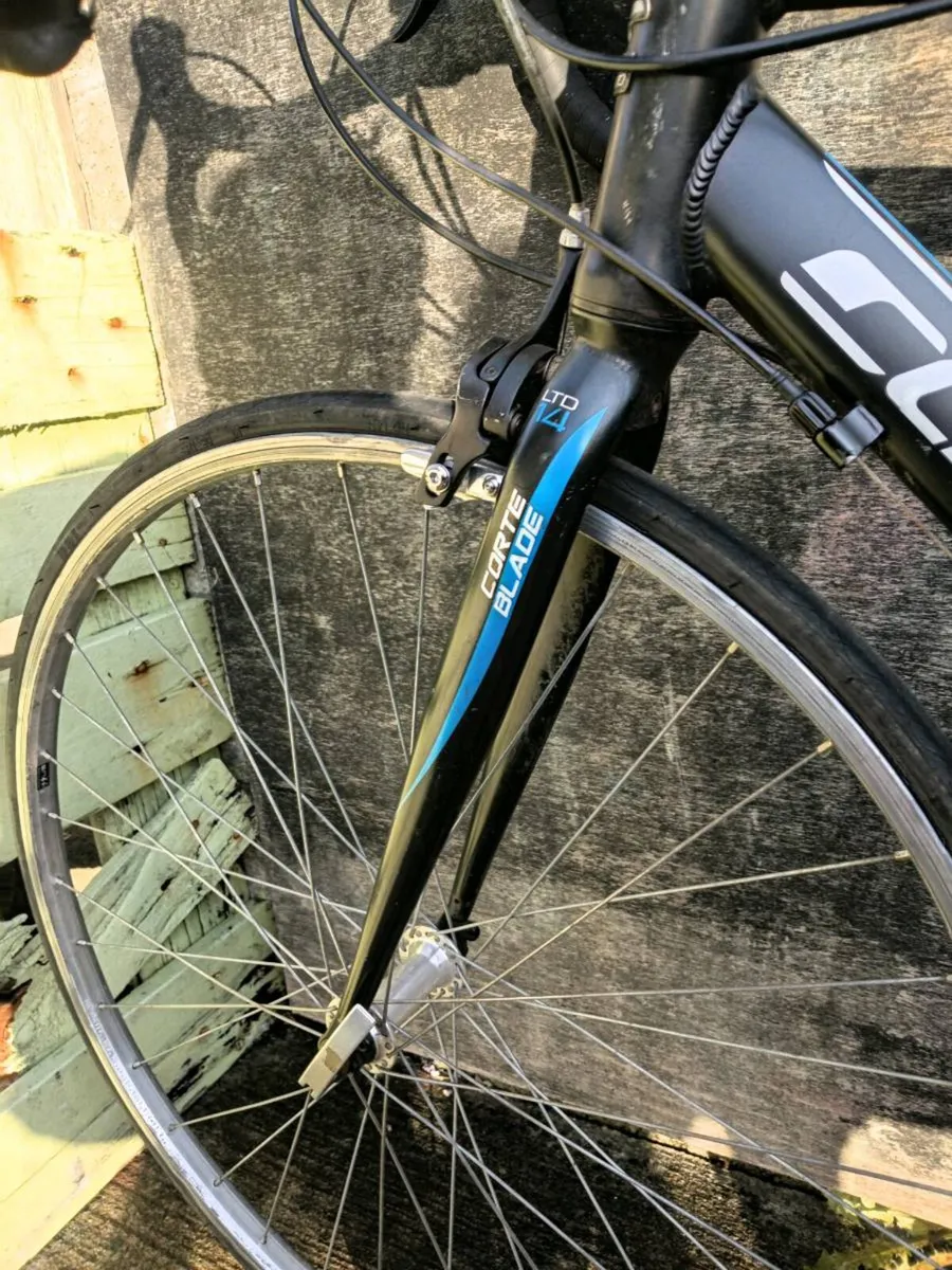 Carrera road bike - Image 4