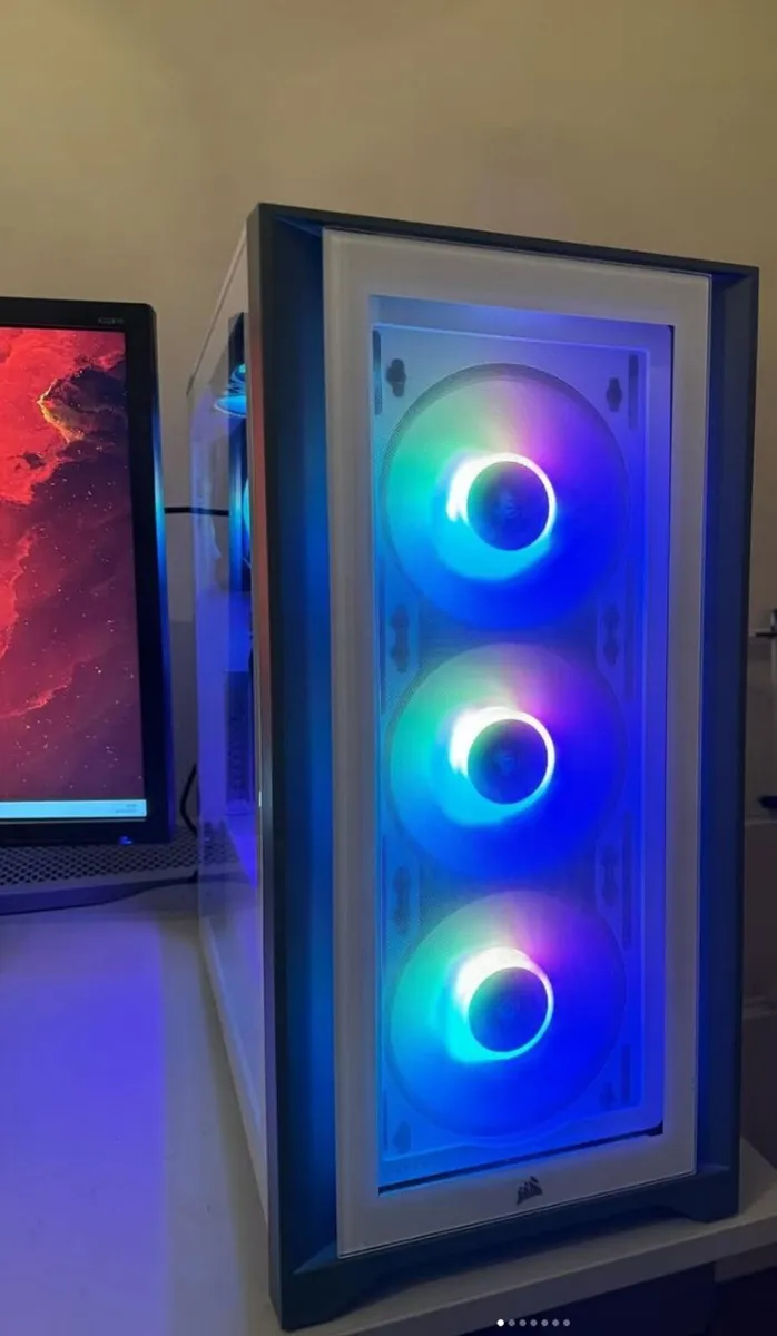 Custom Built PC- RTX 4090/Ryzen 9 7950X3D/32GB/2TB - Image 4