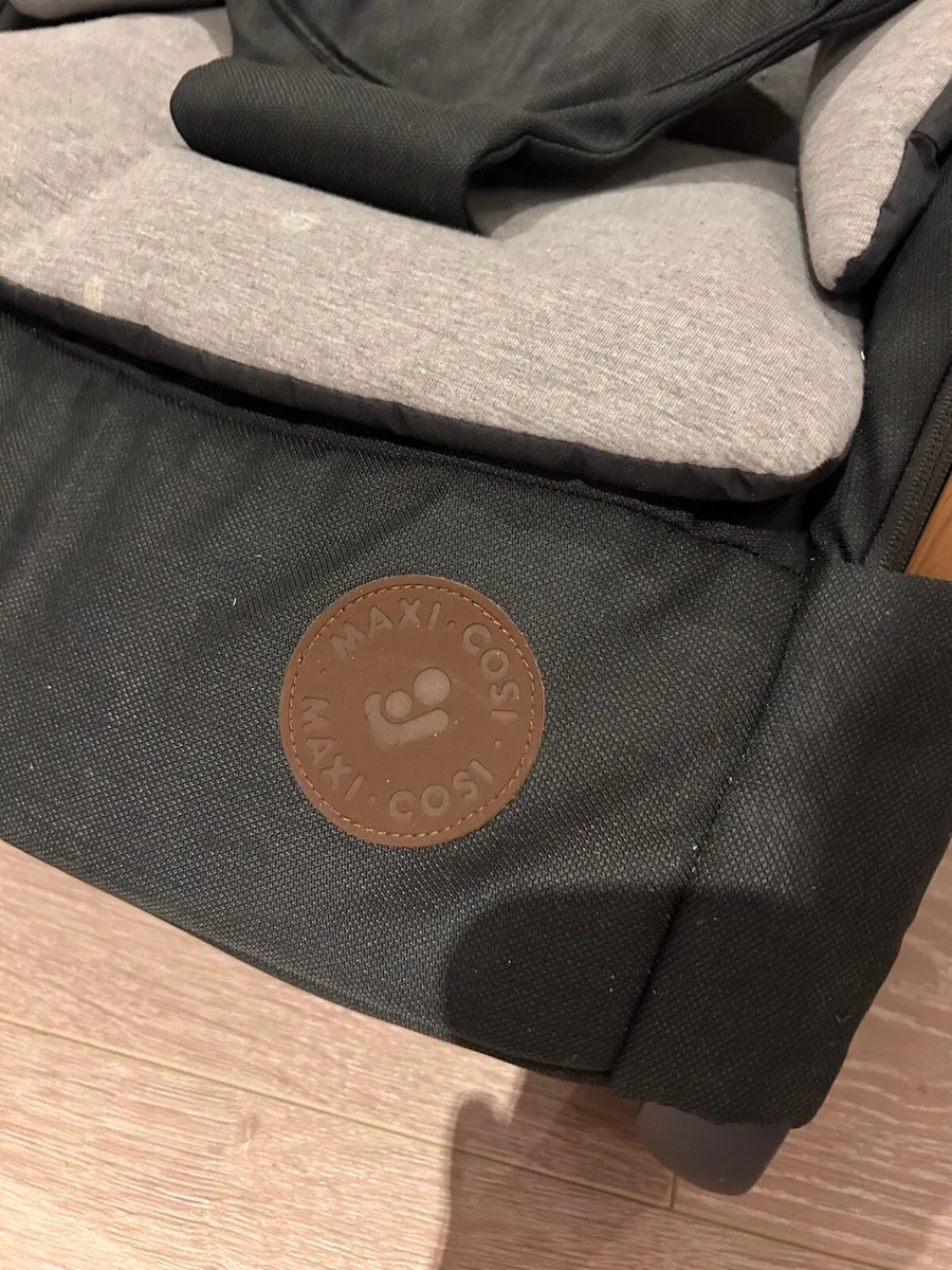 Maxi Cosi Baby Rocker Bouncer“Kori” - Like New - Image 2