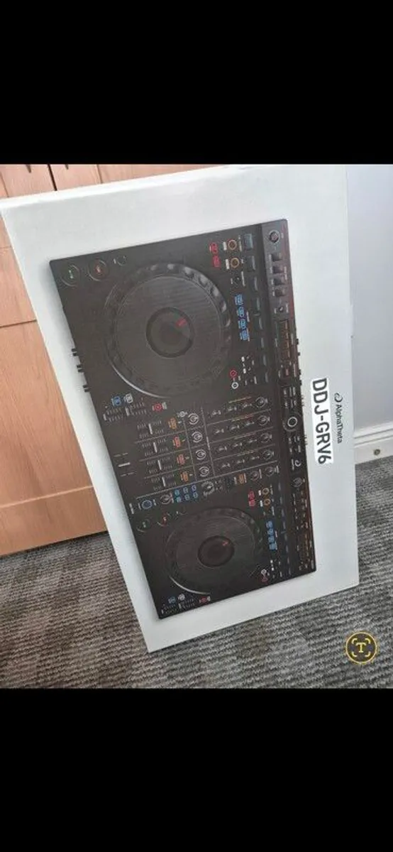 Alpha Theta GRV-6 with Dj stand and Hercules Speakers - Image 2