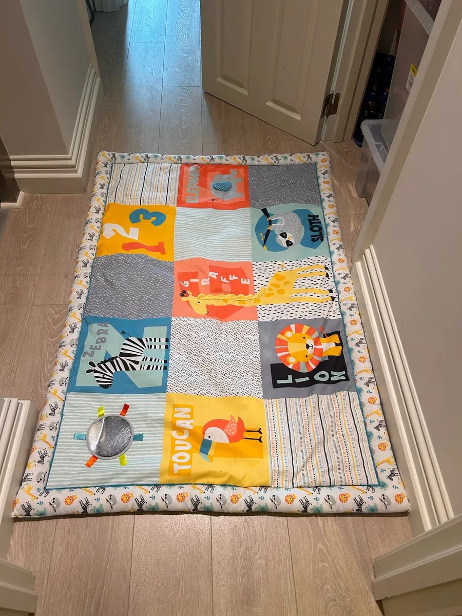 Jungle themed play mat - machine washable