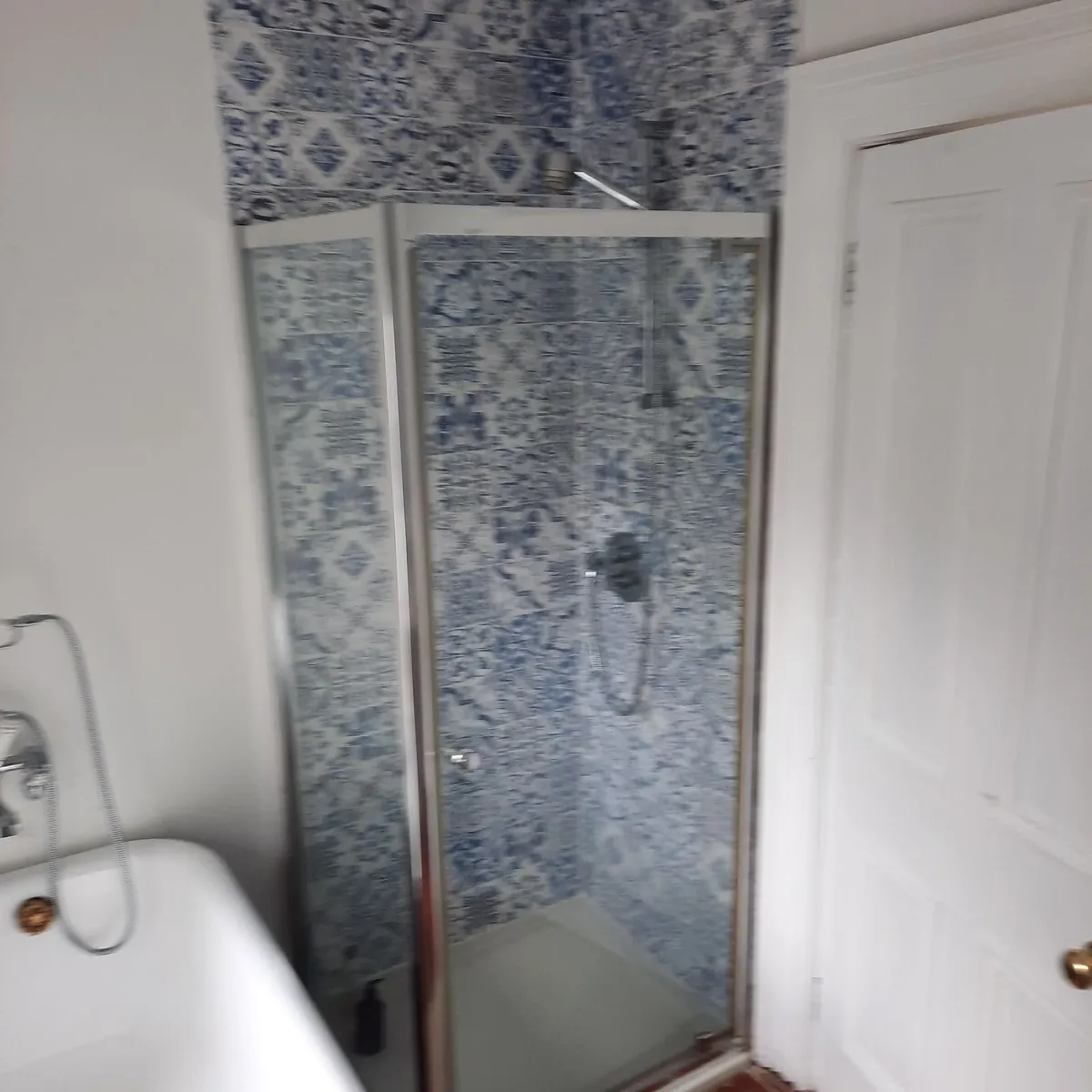 corner shower door