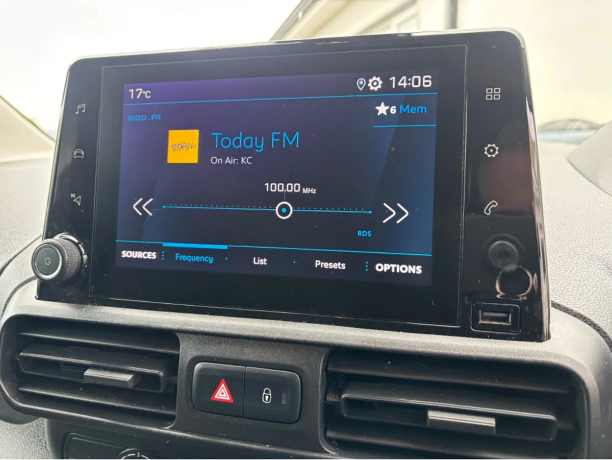 Peugeot Partner PROFESSIONAL PLUS 1.5 BLUE HDI - Image 3