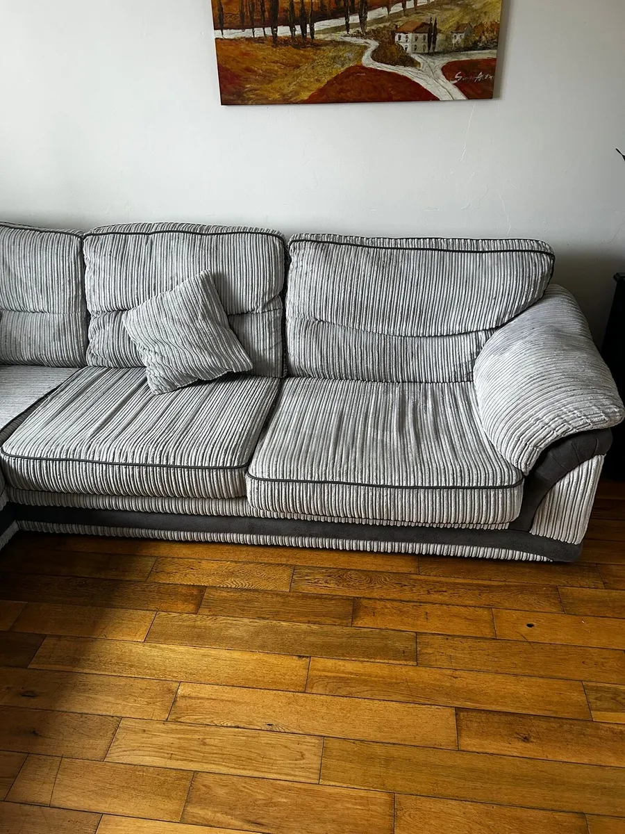 Couch - Image 3