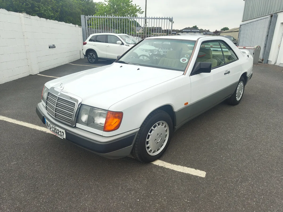 Mercedes-Benz w124 300ce - Image 4