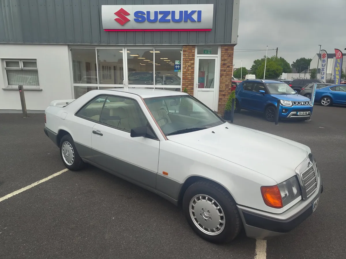 Mercedes-Benz w124 300ce - Image 2