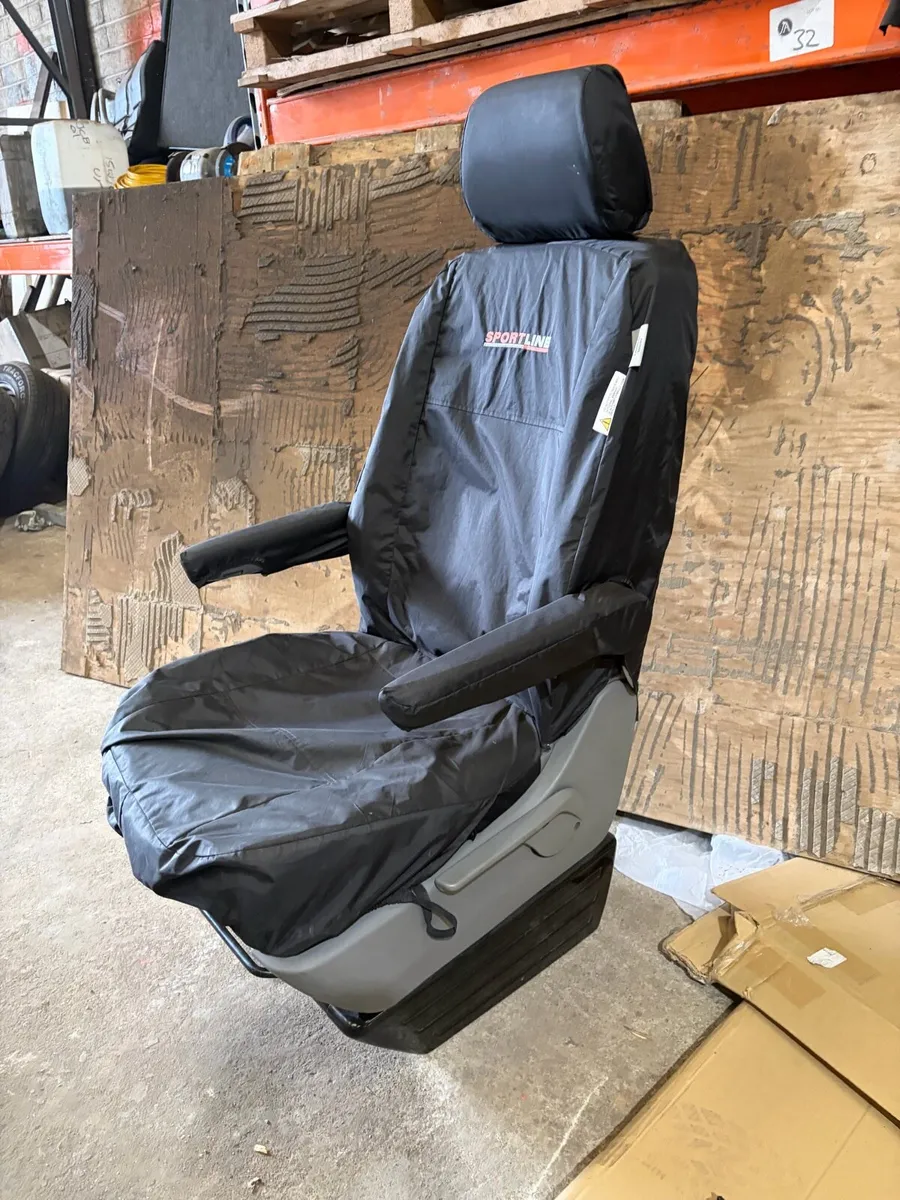 TRANSPORTER SINGLE PASSENGER SEAT - Image 1