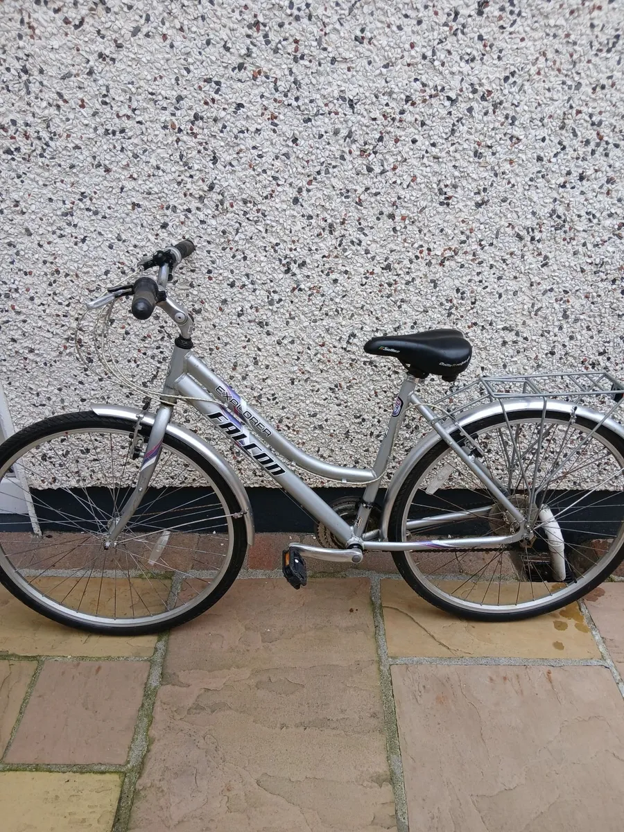 Ladies bicycle - Image 2