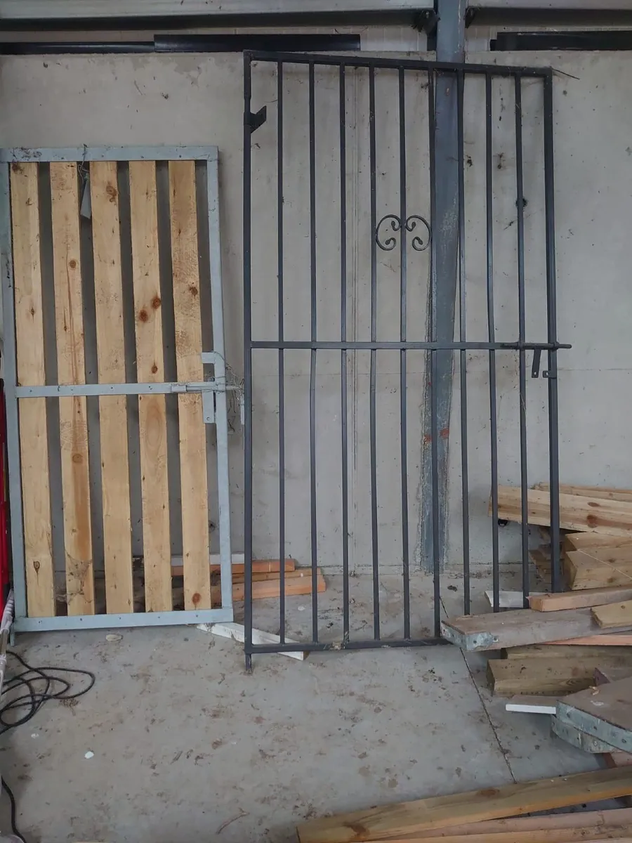 Solid steel security gate + small gate for sale - Image 1