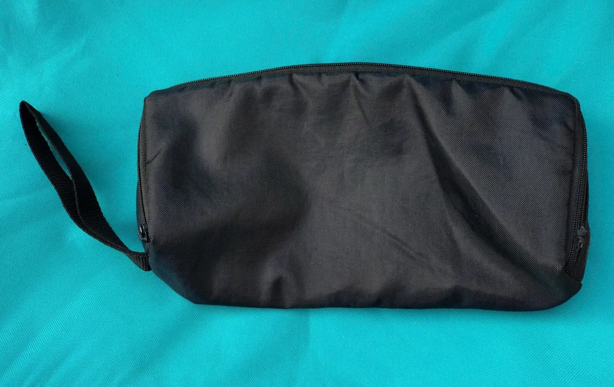 BLACK LIGHTWEIGHT STORAGE BAG (USED). - Image 1