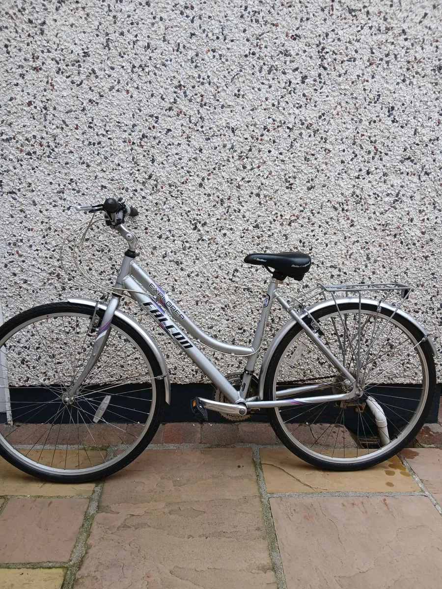 Ladies bicycle - Image 1