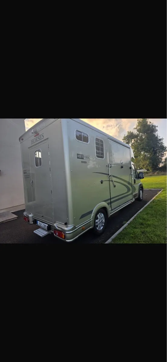 2016 2 horse equitrek - Image 3