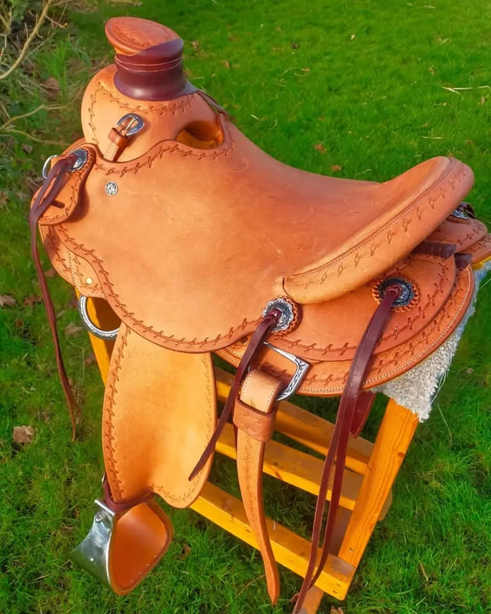Western Roughout saddle - Image 1