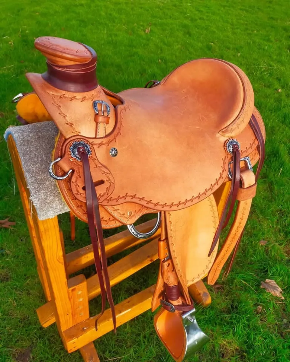 Western Roughout saddle - Image 2