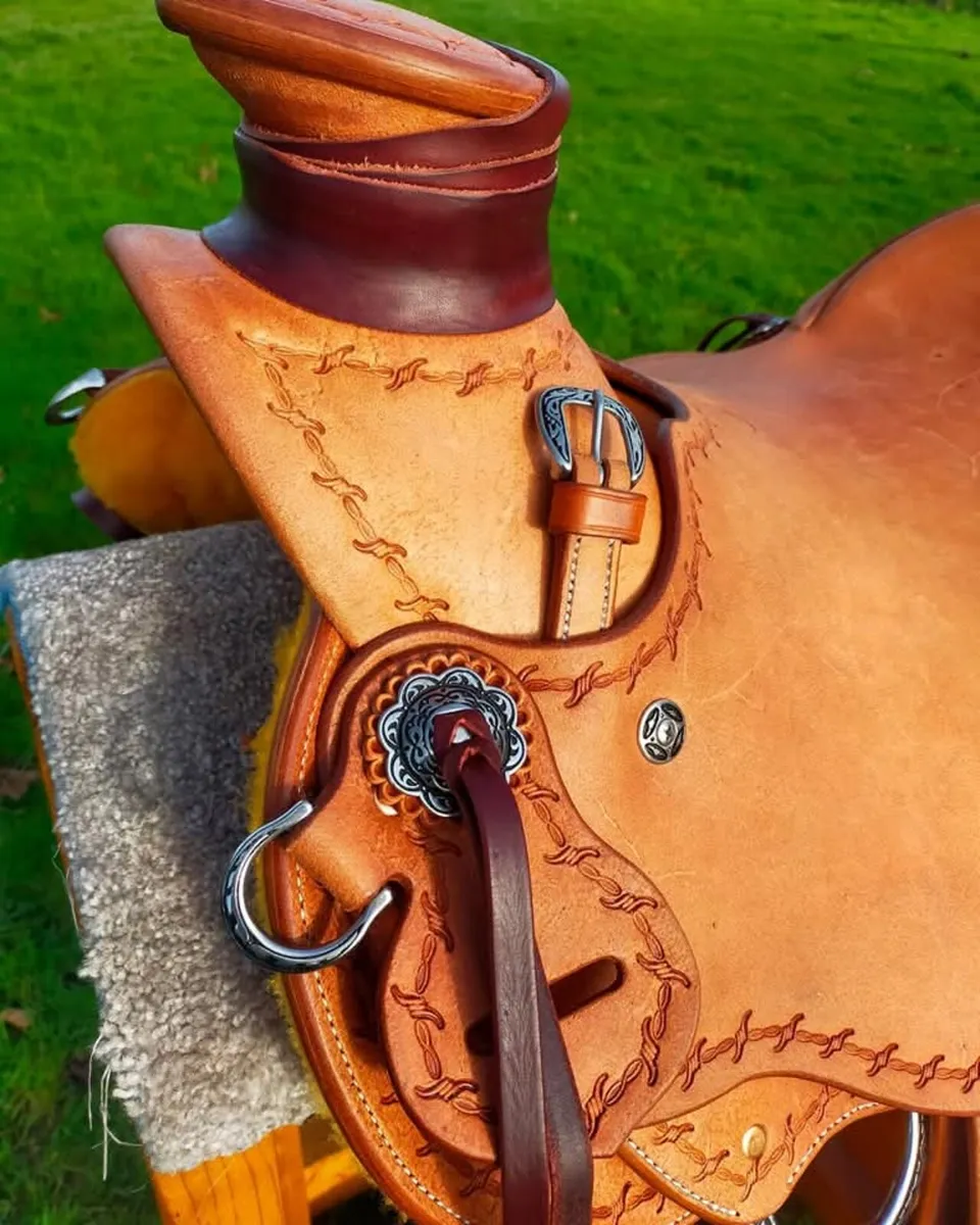 Western Roughout saddle - Image 3