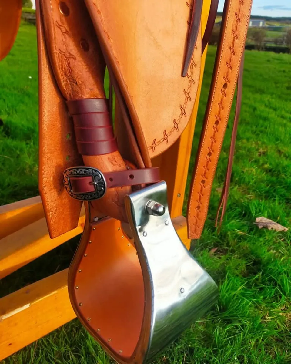 Western Roughout saddle - Image 4