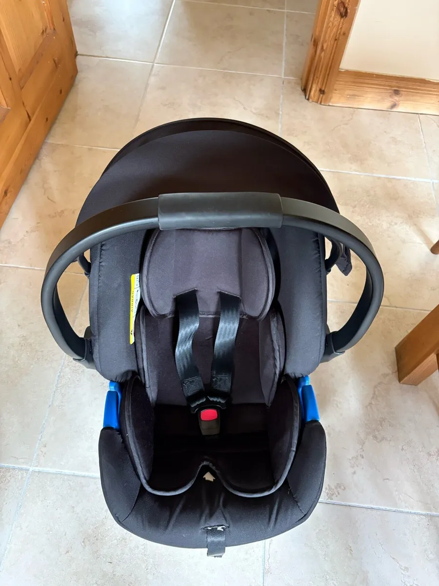 Baby car seat - Image 4
