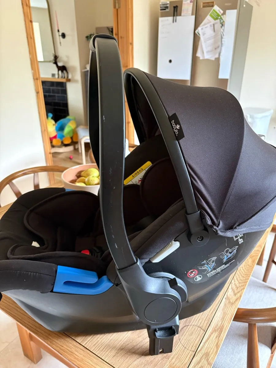 Baby car seat - Image 2