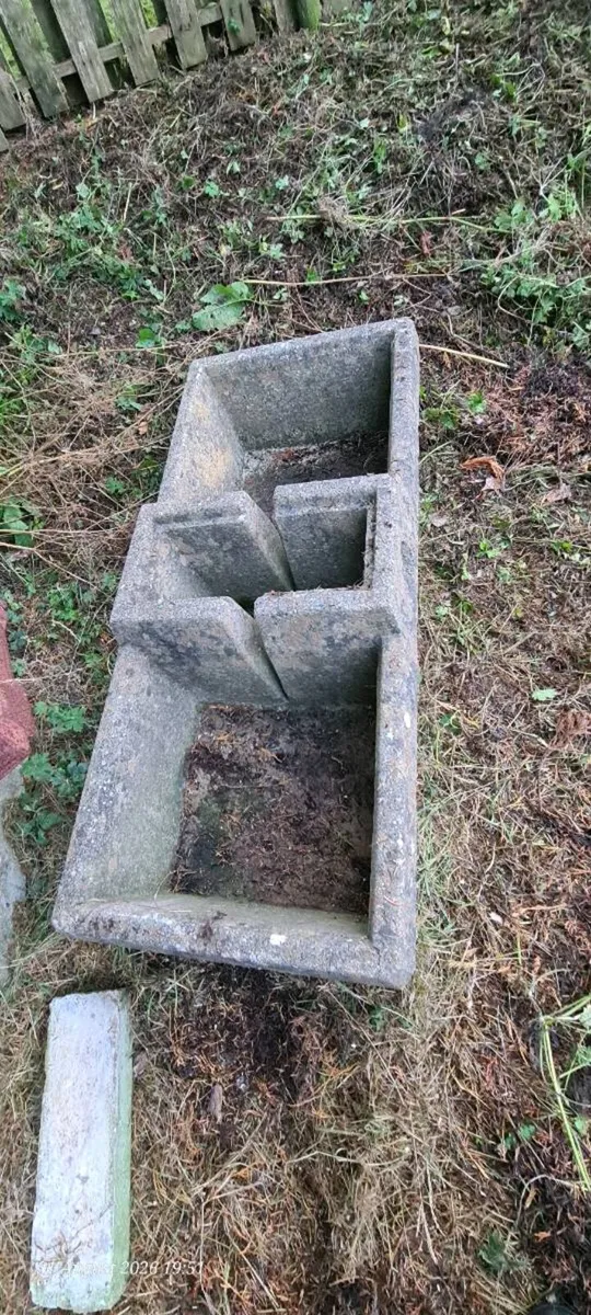 Flower bed tank, ex-water tank - Image 1