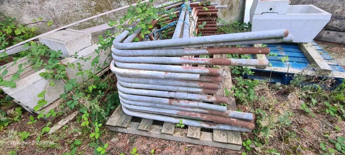 Cubicles galvanised steel pipe - Image 2