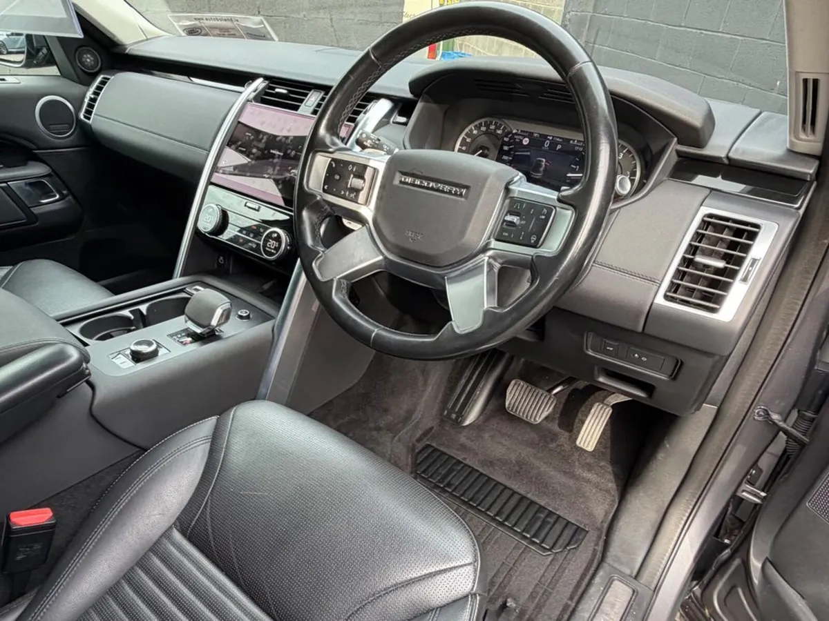Land Rover Discovery 3.0D D300 SE 2 SEAT COMMERCIA - Image 2