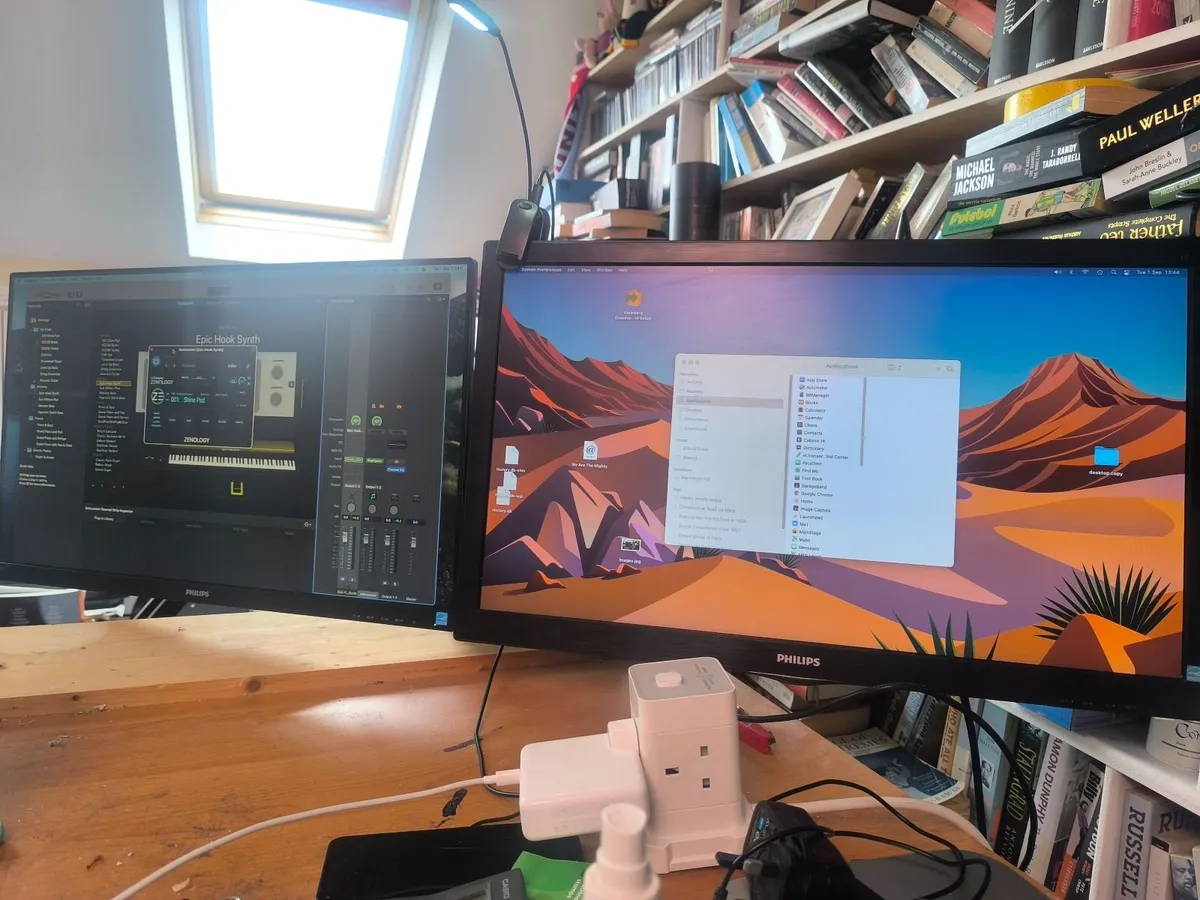Dual 27" Philips Full HD Monitors + Dual arm - Image 4