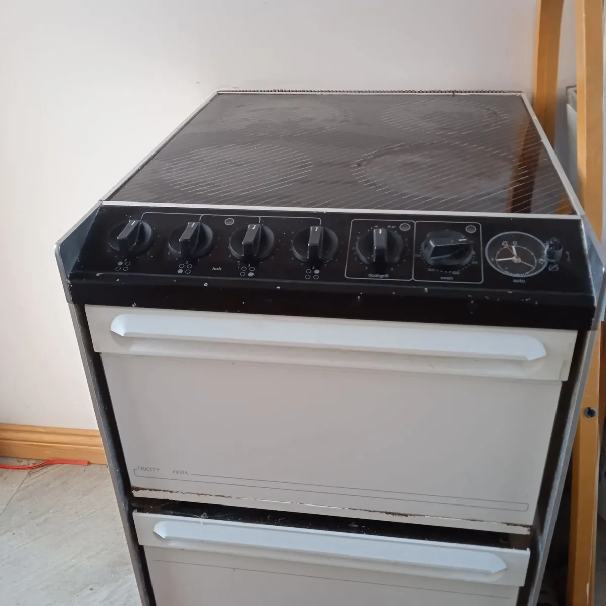 Electric oven