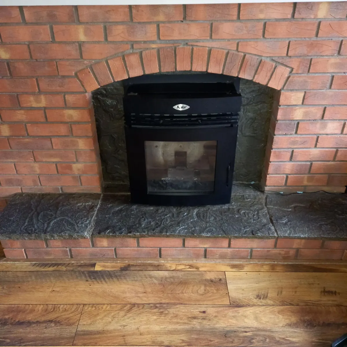 Insert wood pellet stove, 13kw, perfect condition - Image 3