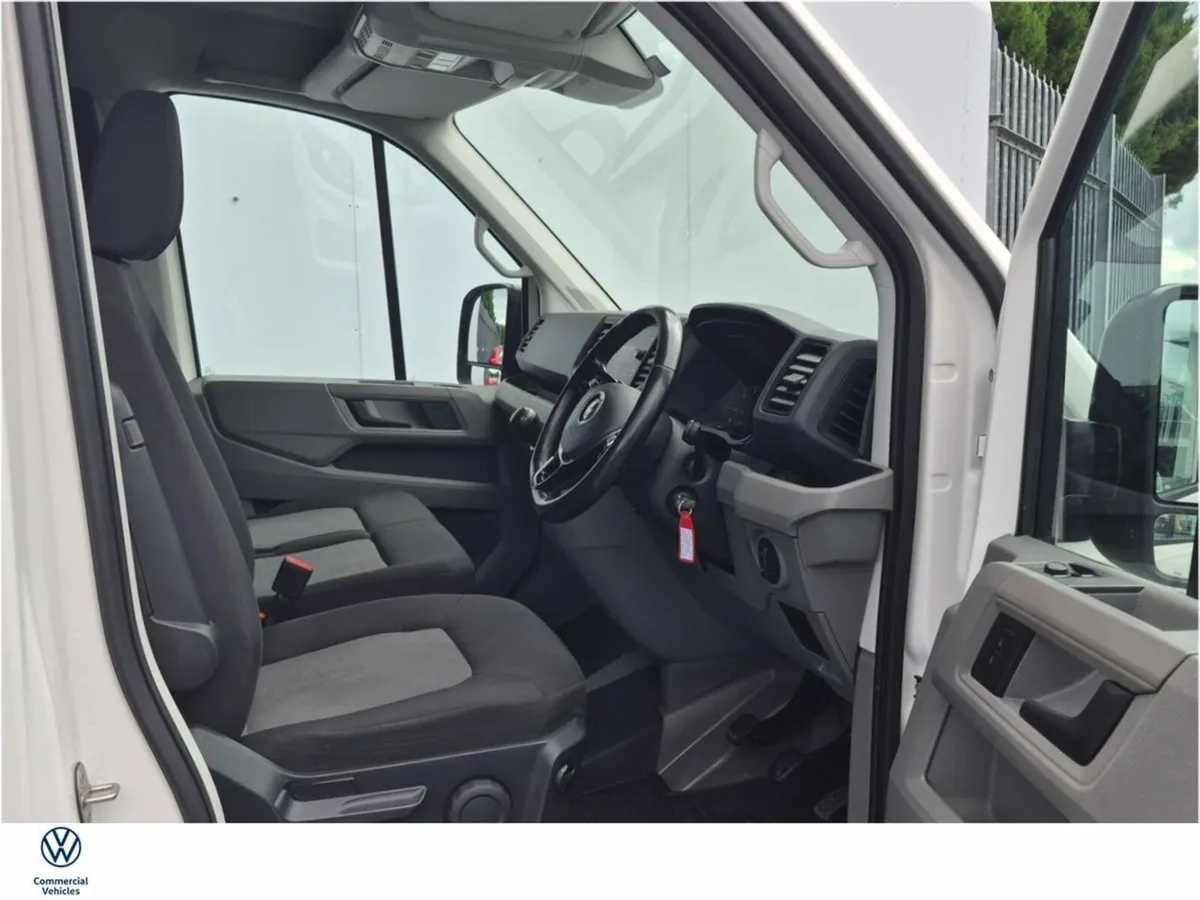Volkswagen Crafter CRAFTER HIGHLINE 35 MWB 177BHP - Image 2