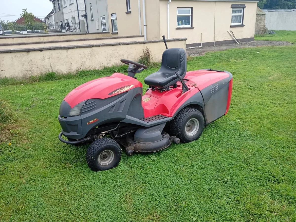 Castlegarden ride on lawnmower - Image 1