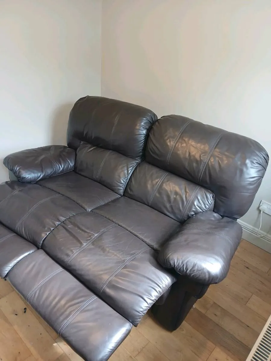 2 seater brown leather recliner couch - Image 4