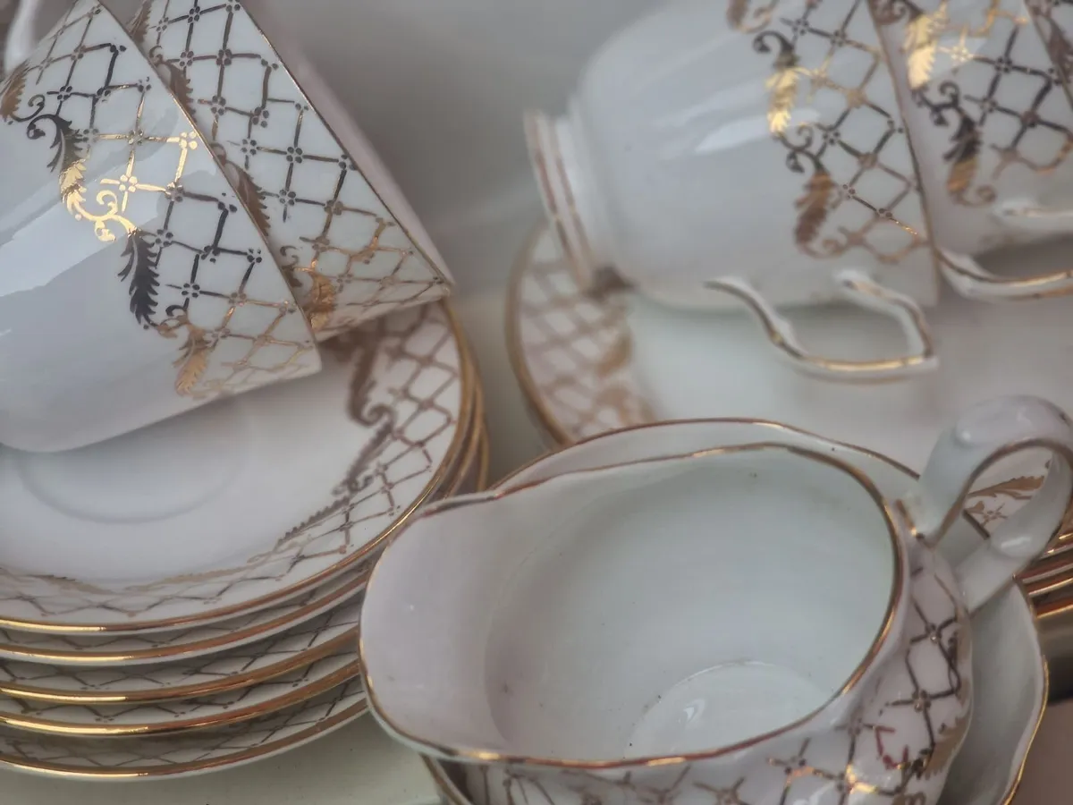 Royal Tara China tea set. - Image 3