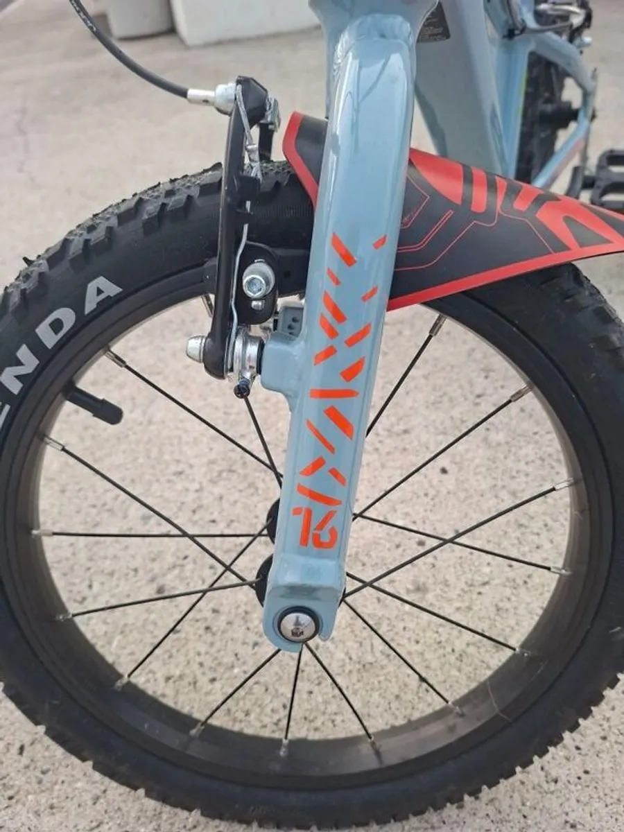 kids Orbea bike (like new) - Image 3