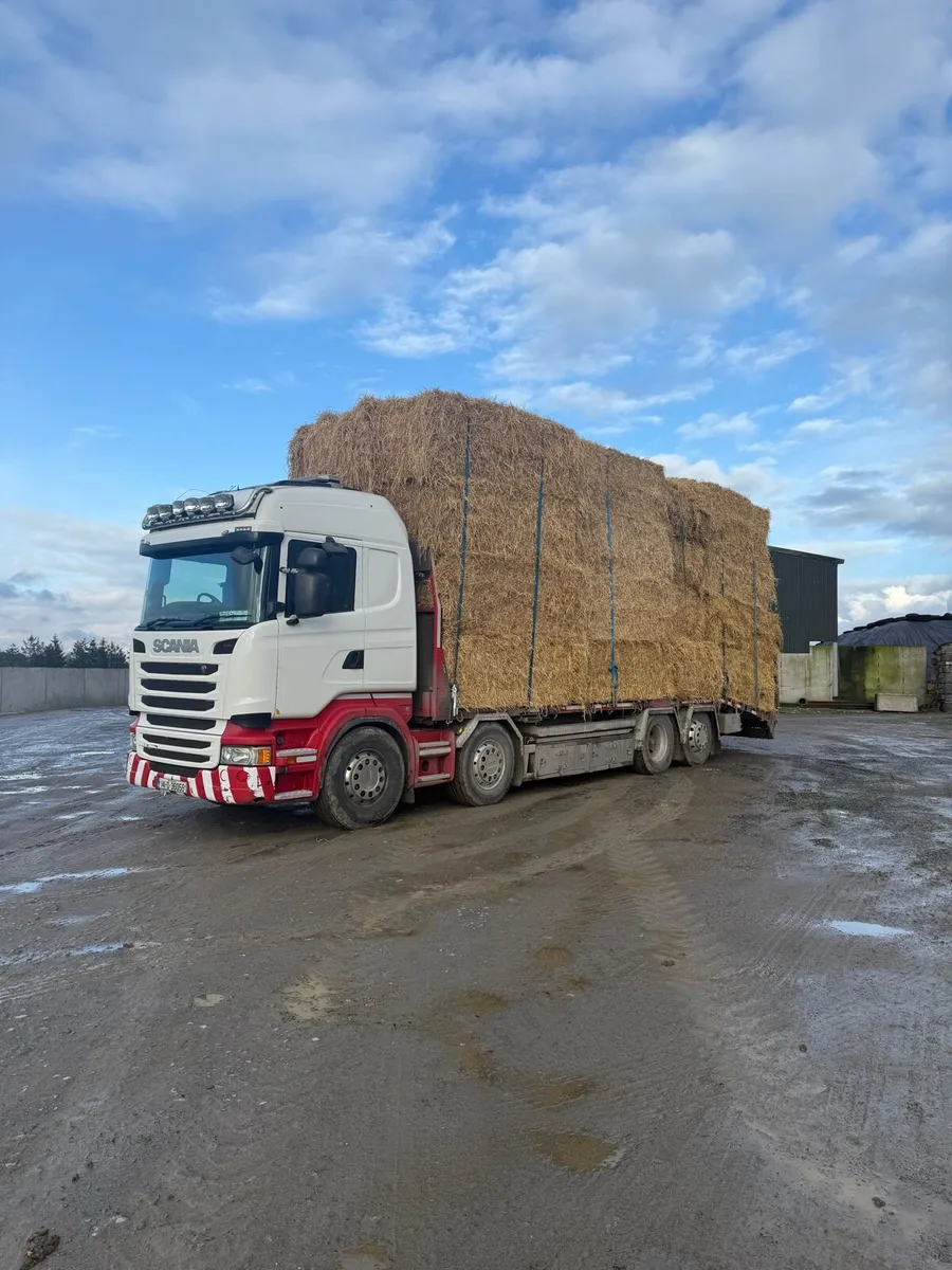 An spideal 8x4x3 straw delivered - Image 4