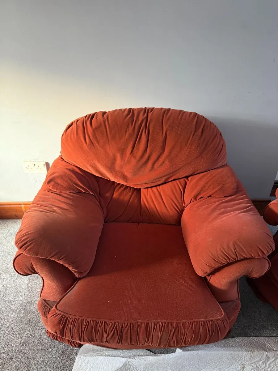 Sofa & 2 armchairs - Image 1