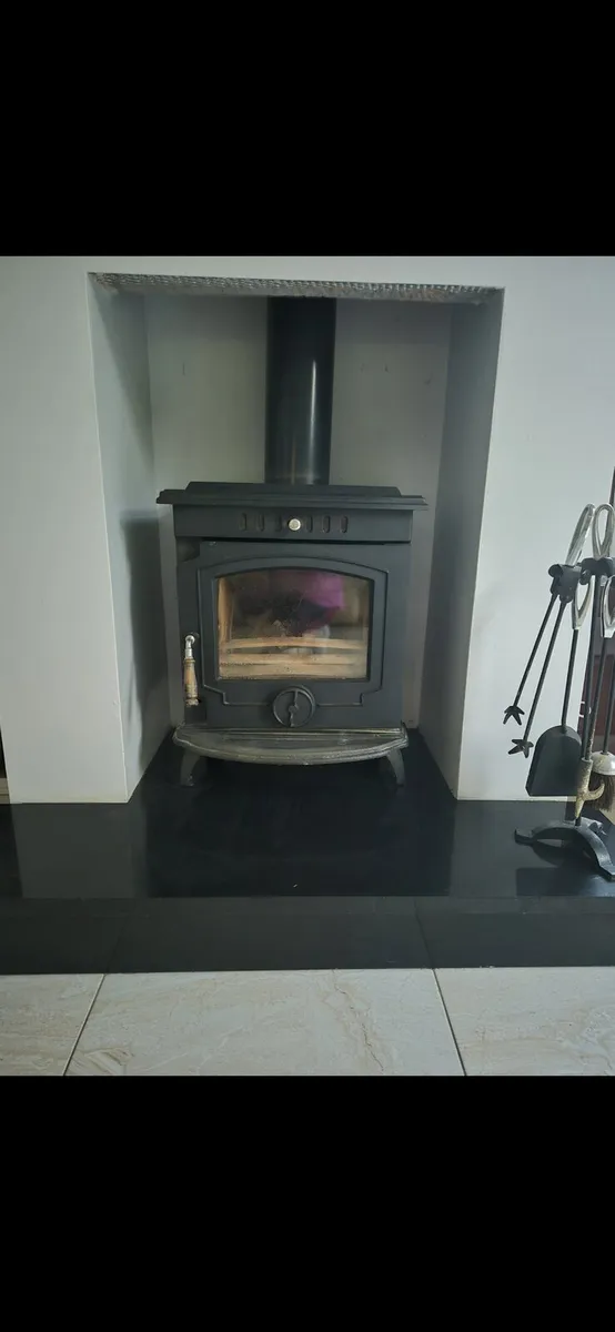 Stanley Stove - Image 1