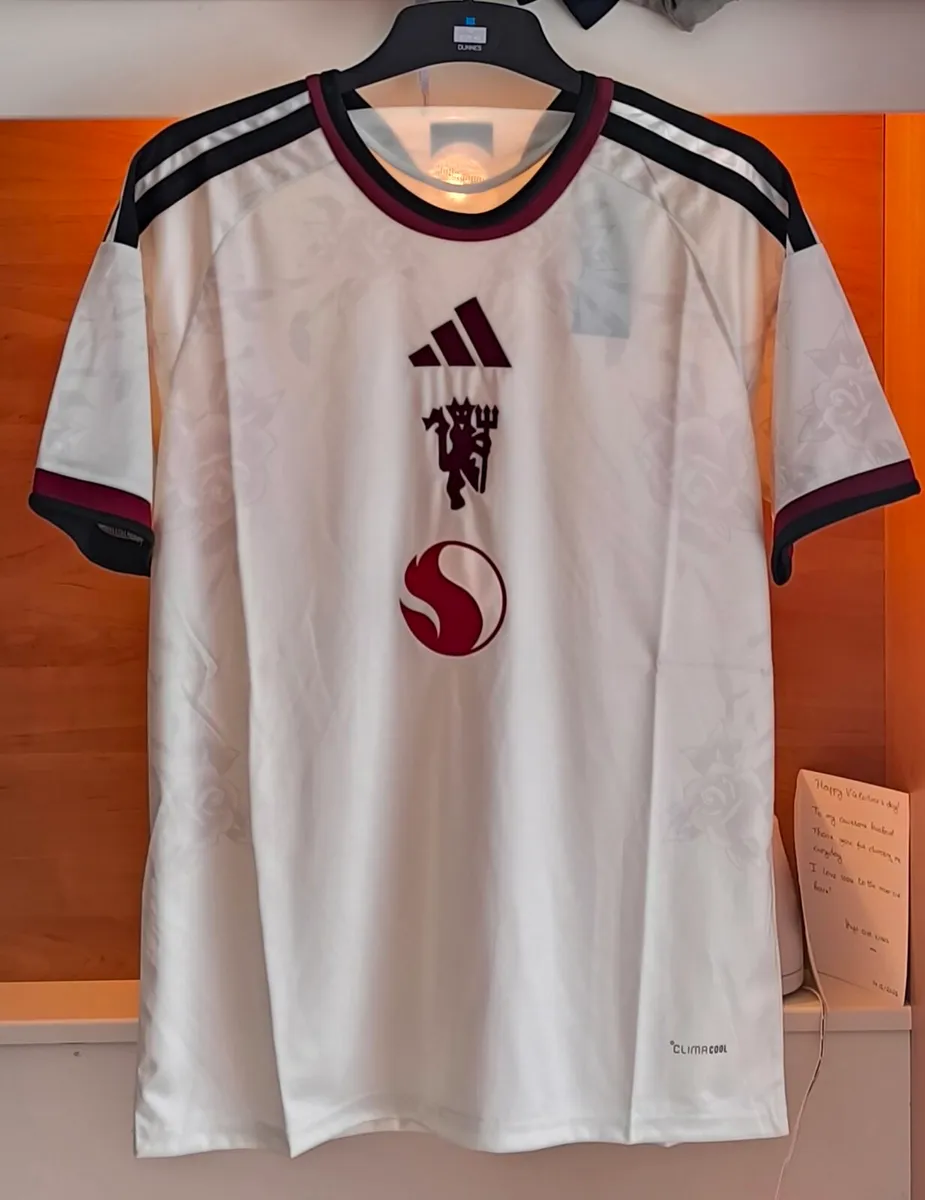 Man United home and away jerseys season - Image 2