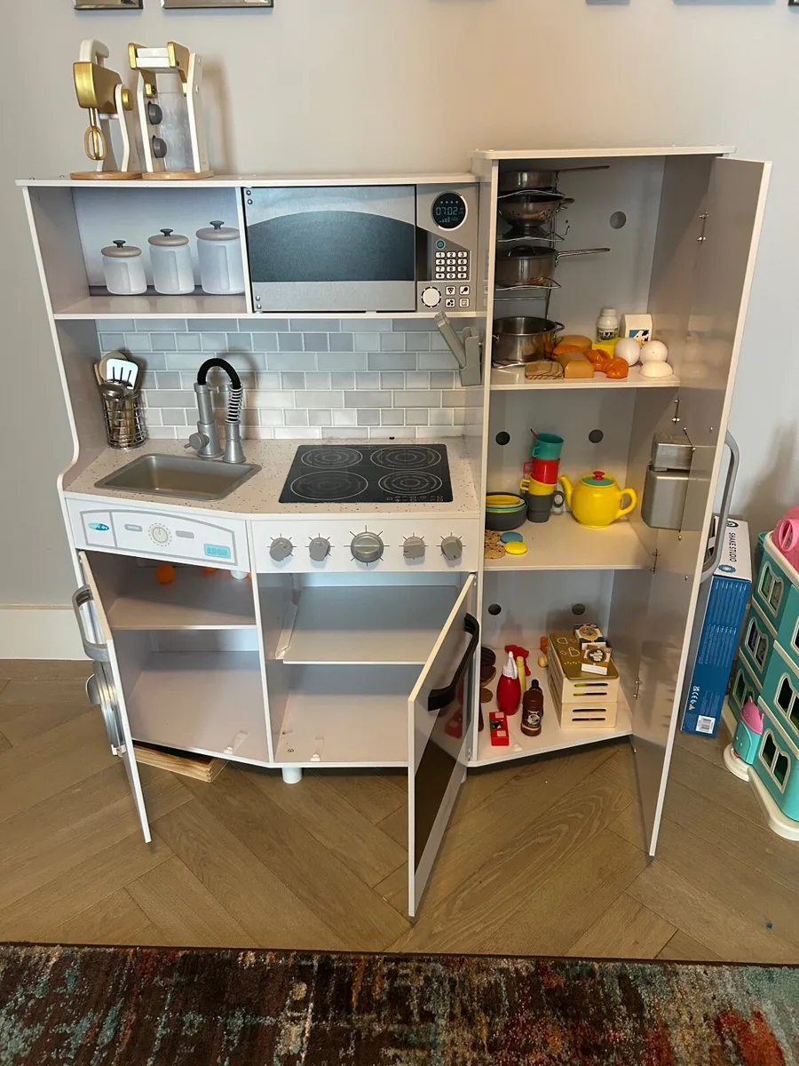 KidKraft Play Kitchen - Image 2