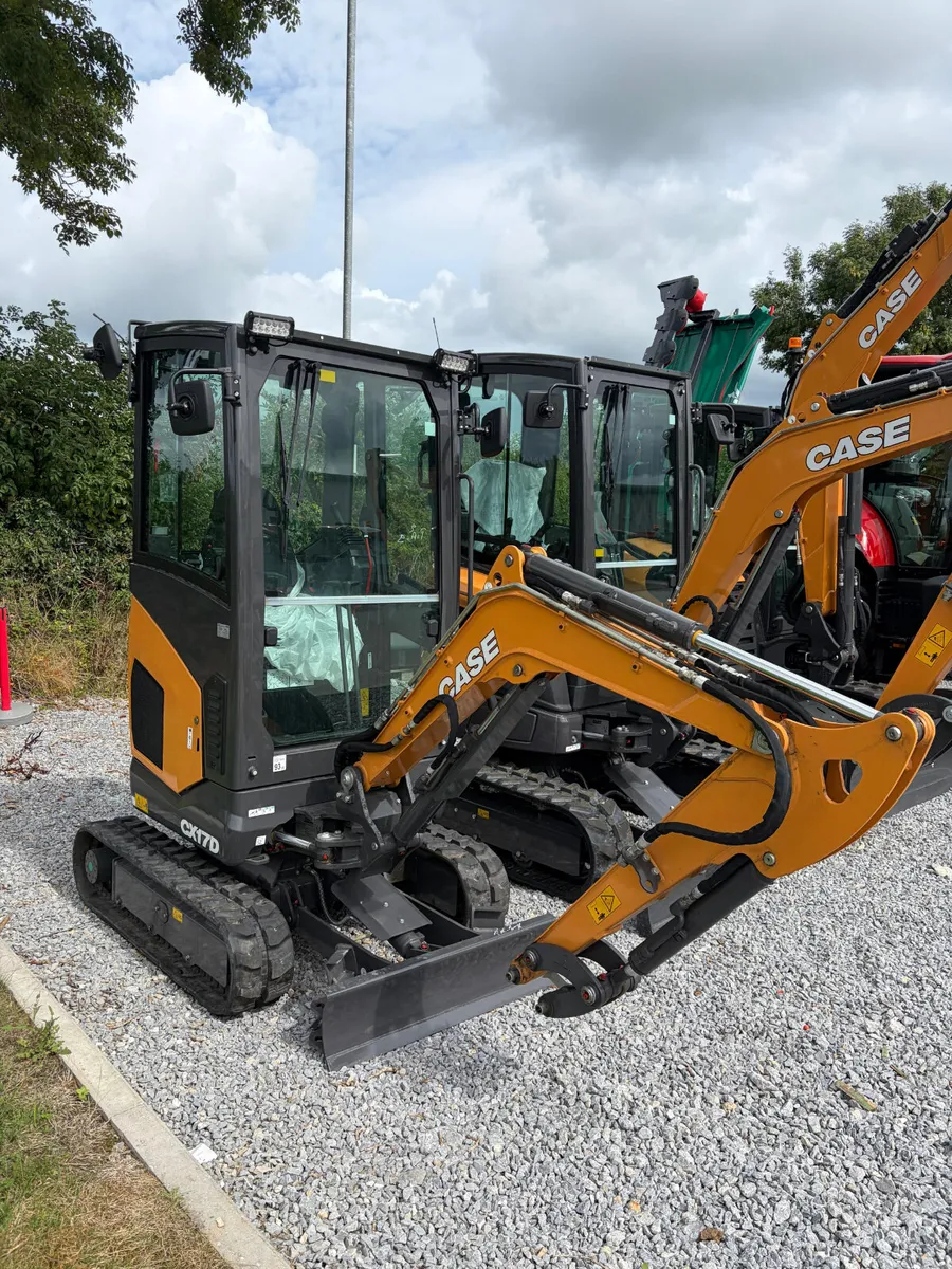 CASE CX 17D Mini Digger - Image 2