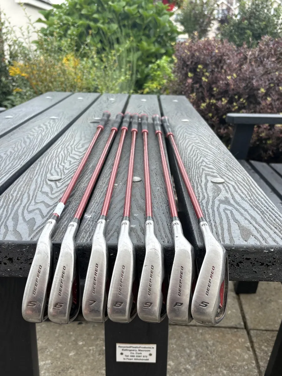 Wilson Deep Red Maxx Graphite Irons with golf bag - Image 4