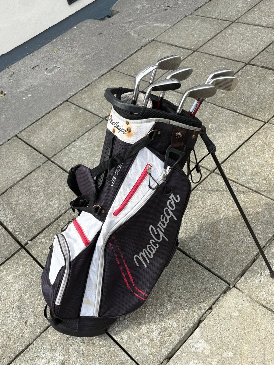 Wilson Deep Red Maxx Graphite Irons with golf bag - Image 1