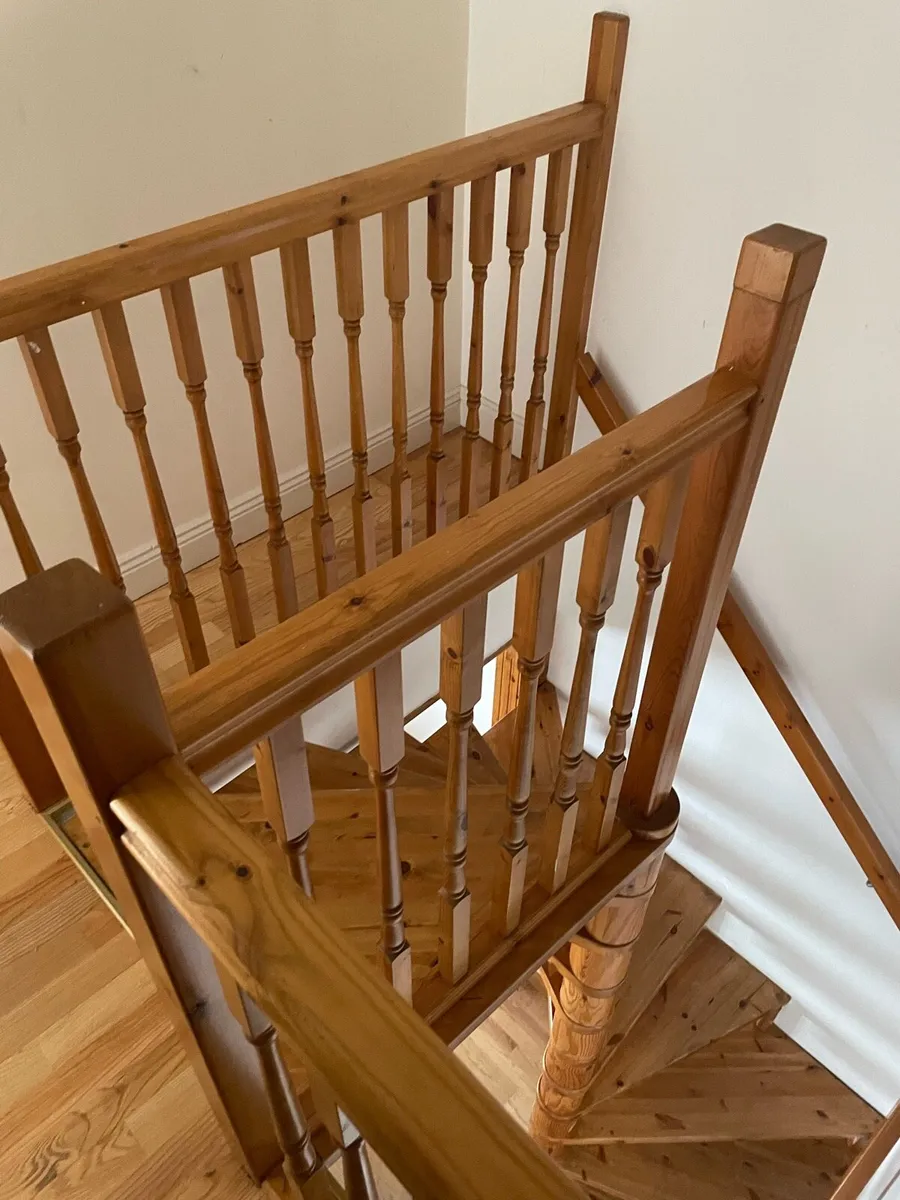 Spiral stairs - Image 3