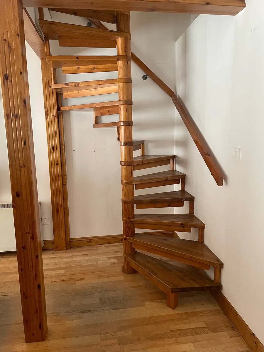 Spiral stairs - Image 1