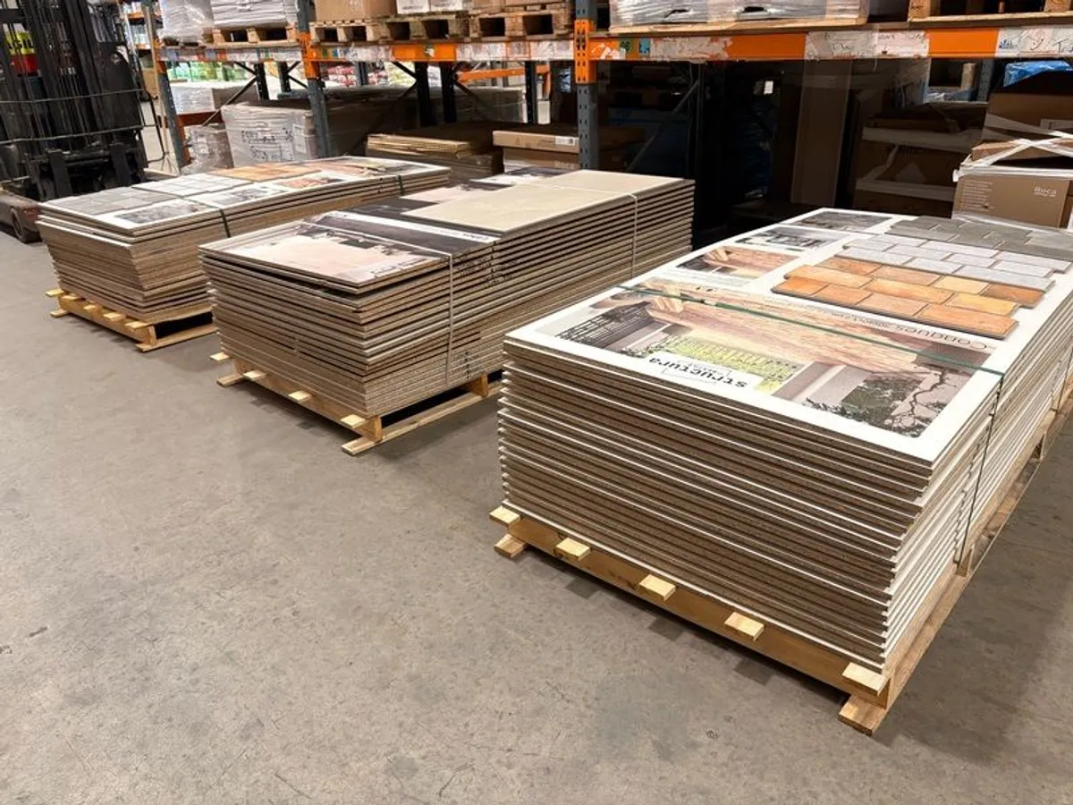 Tiled chipboard display boards - Image 2