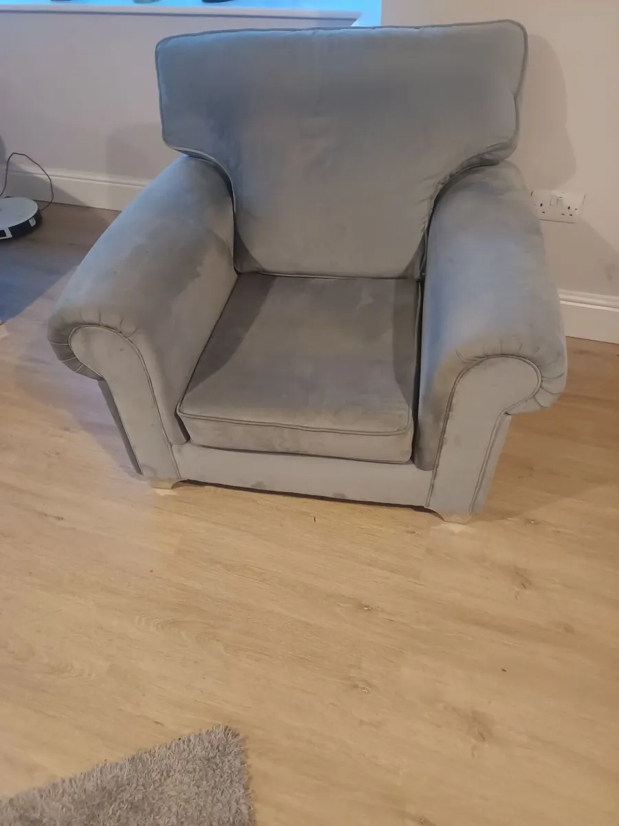 Suite of furniture - Image 4