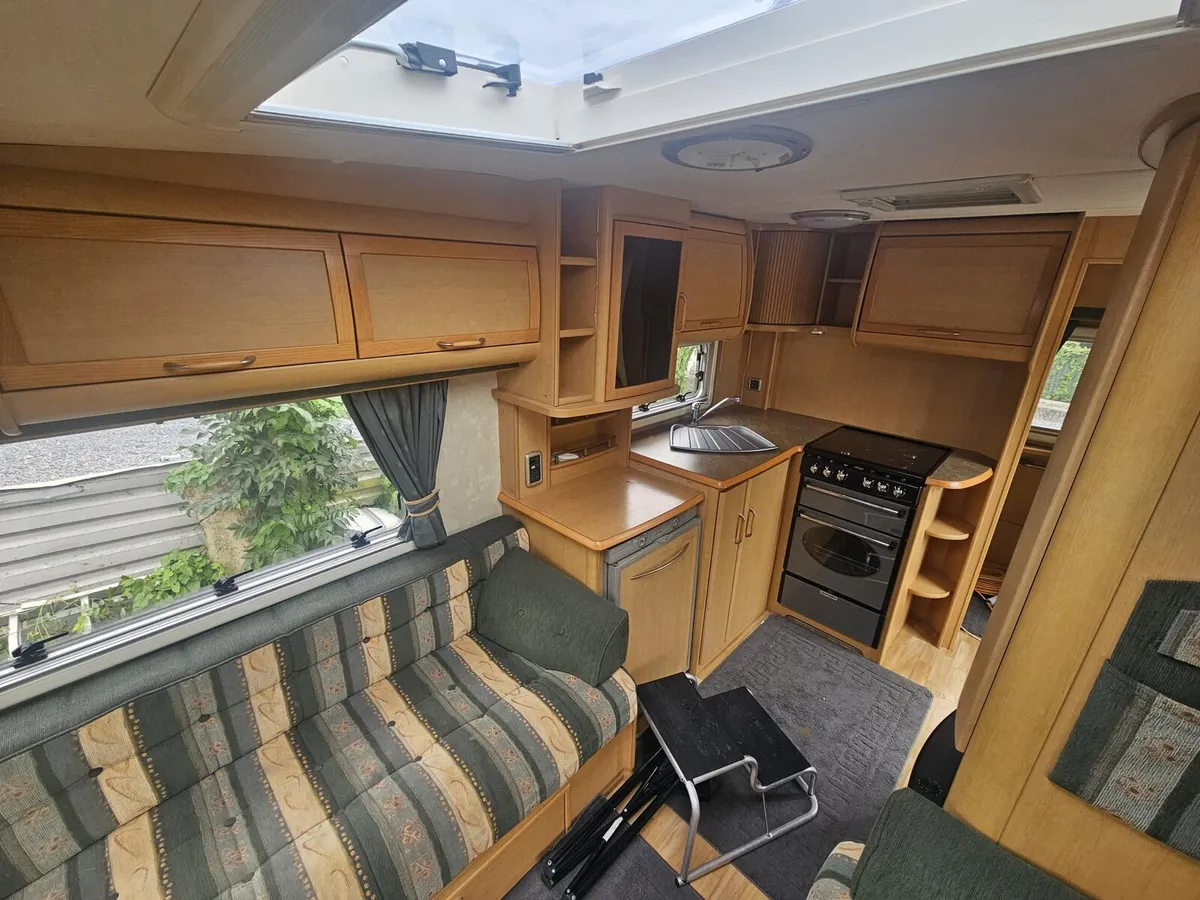 Abbey caravan - Image 4