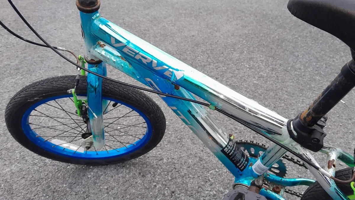 Kids bike - Image 4