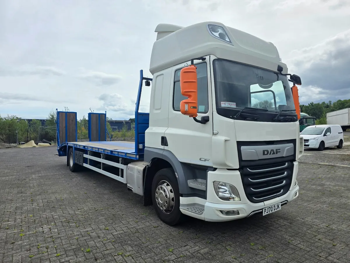2020 DAF CF 360 18000kg gross space cab sleeper - Image 1
